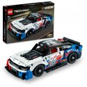 LEGO Klocki Technic 42153 Nowy Chevrolet Camaro ZL1 z serii NASCAR